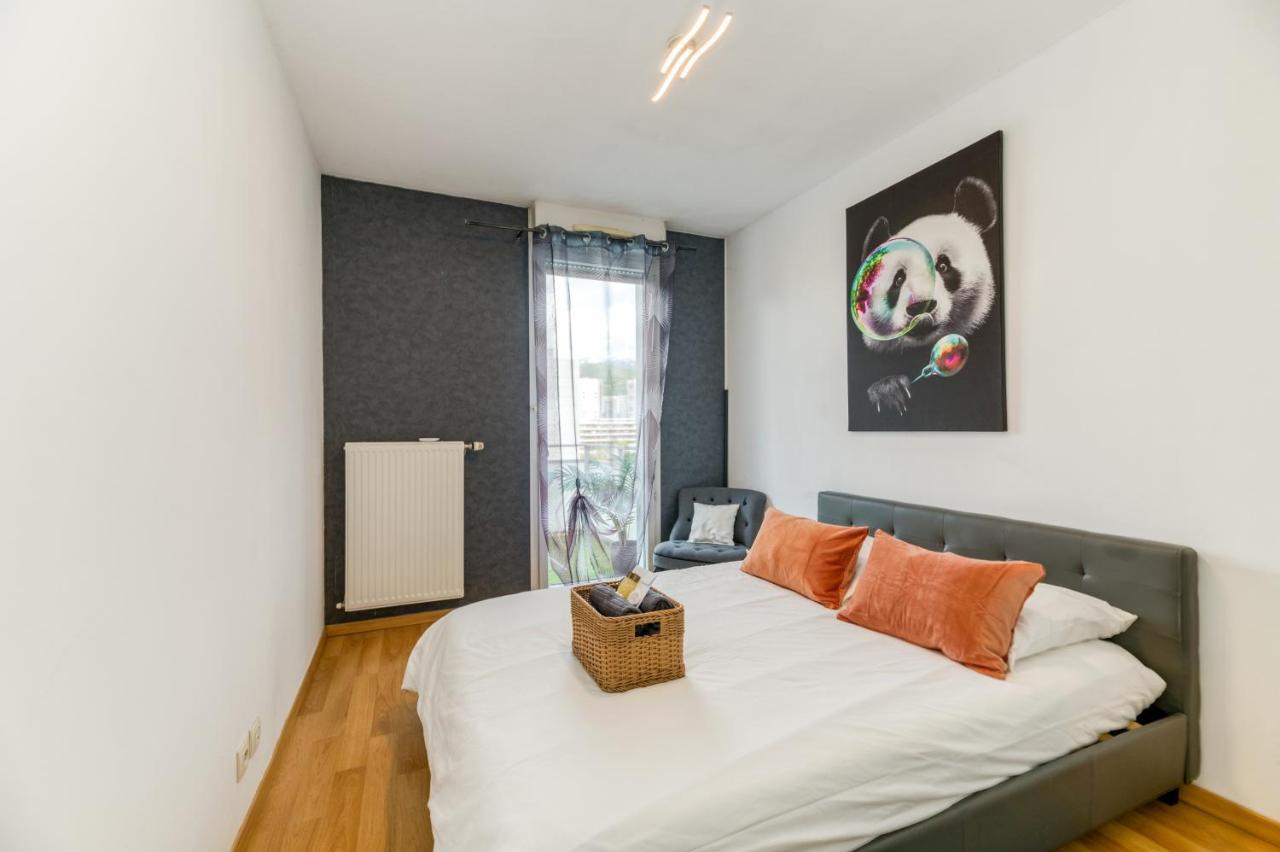 Apt 2 Chambres Terrasse 20M2 Grenoble Extérieur photo